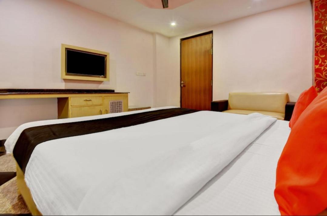 Citi Club Hotel Kanpur Ngoại thất bức ảnh