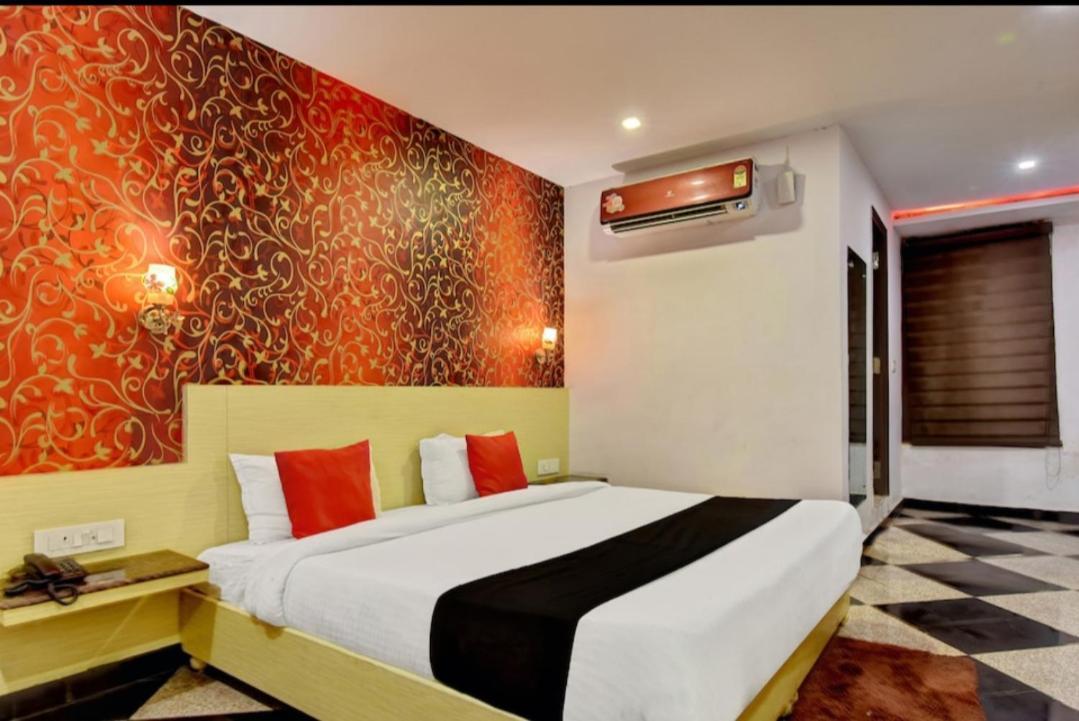 Citi Club Hotel Kanpur Ngoại thất bức ảnh