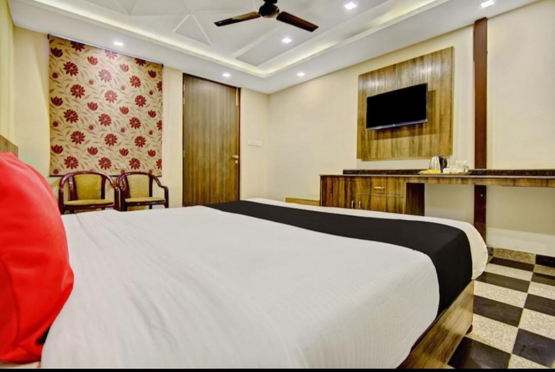 Citi Club Hotel Kanpur Ngoại thất bức ảnh