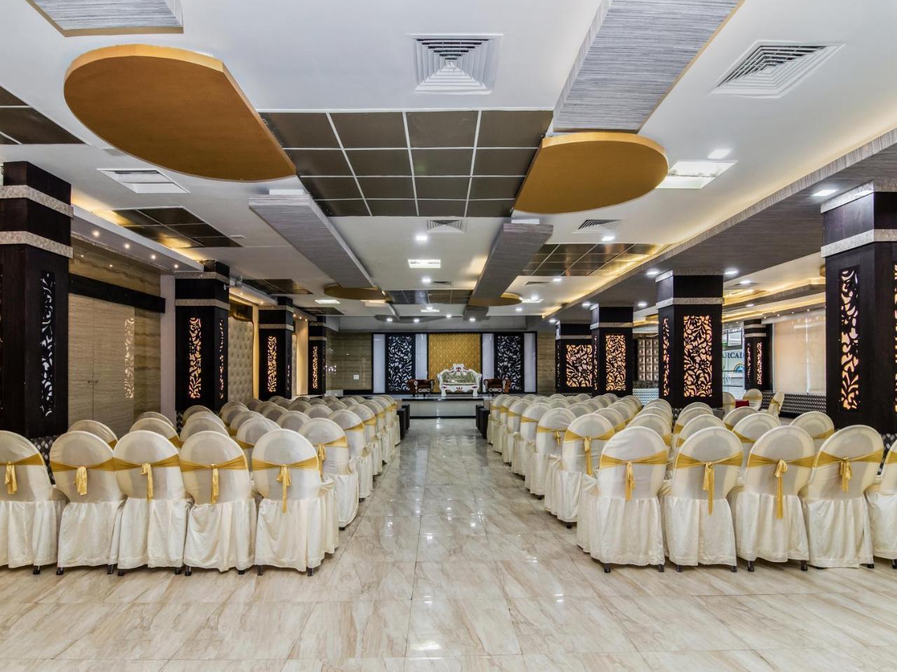 Citi Club Hotel Kanpur Ngoại thất bức ảnh