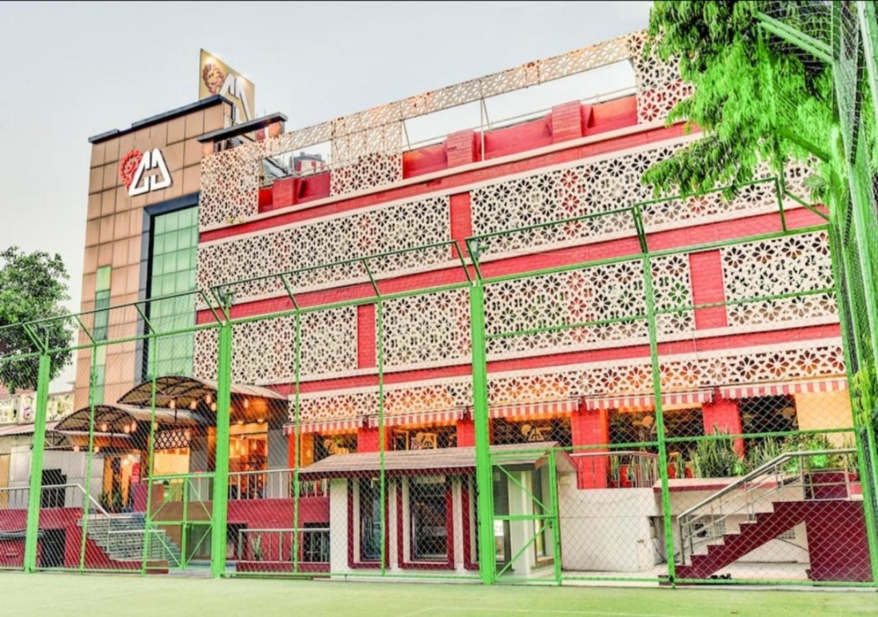Citi Club Hotel Kanpur Ngoại thất bức ảnh